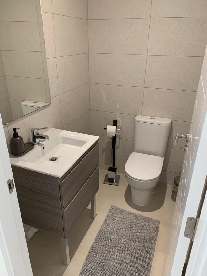 우엘바 Penthouse With Wide Terrace Next To The Ocean 아파트 외부 사진