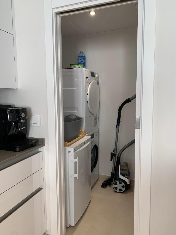 우엘바 Penthouse With Wide Terrace Next To The Ocean 아파트 외부 사진