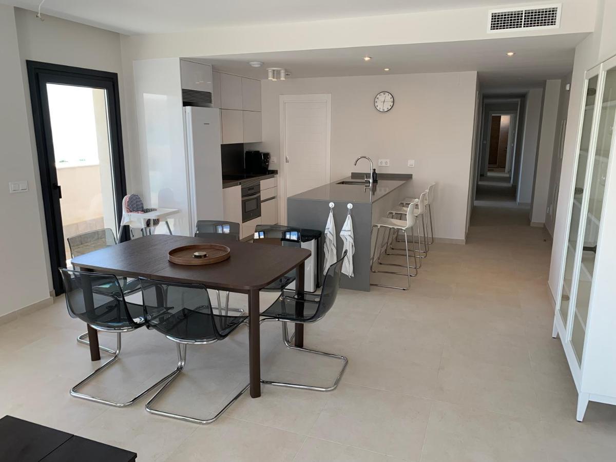 우엘바 Penthouse With Wide Terrace Next To The Ocean 아파트 외부 사진