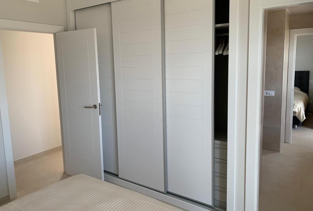 우엘바 Penthouse With Wide Terrace Next To The Ocean 아파트 외부 사진