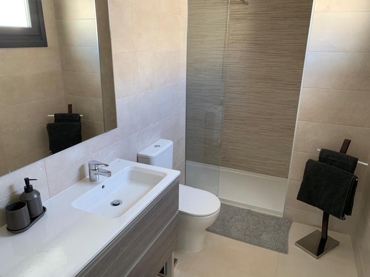 우엘바 Penthouse With Wide Terrace Next To The Ocean 아파트 외부 사진